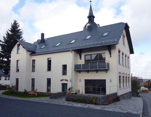 Turmschule Ferienwohnung - Rückansicht klein